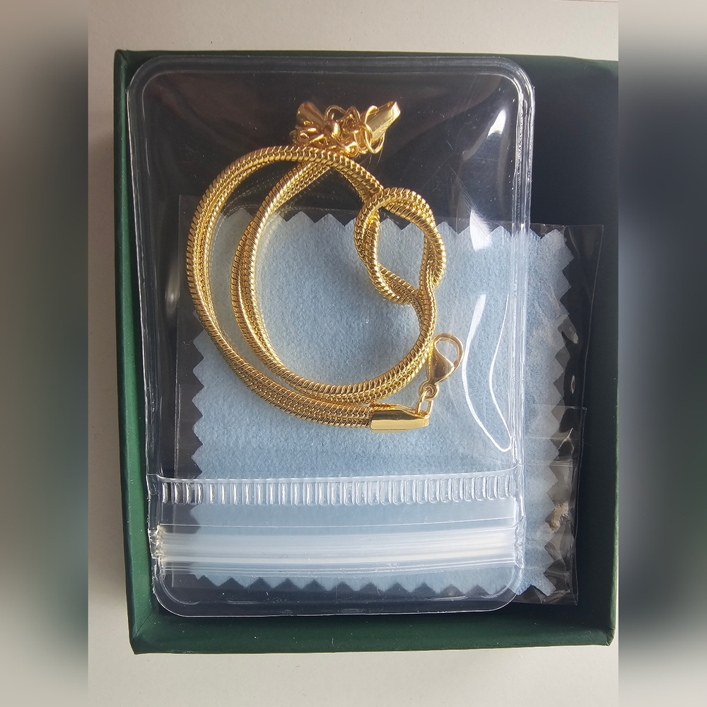New Gold Bracelet for Women, Stainless Steel Gold Plated - Picture 6 of 7